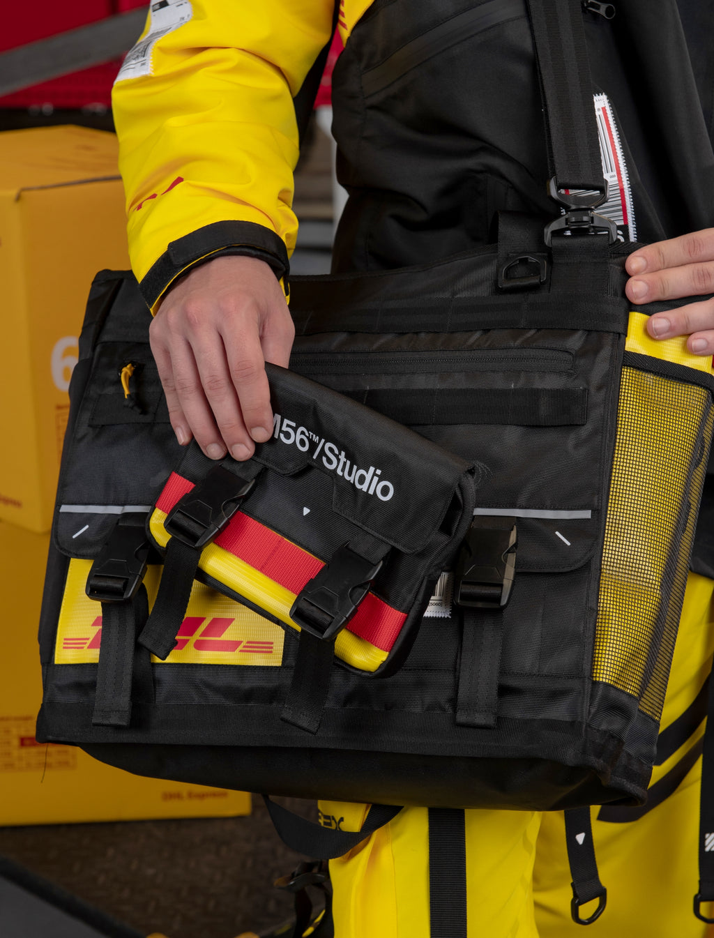 DHL56/CB-04